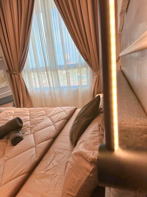 Netflix Two Bedroom Troika Kota Bharu Homestay 118 Екстериор снимка