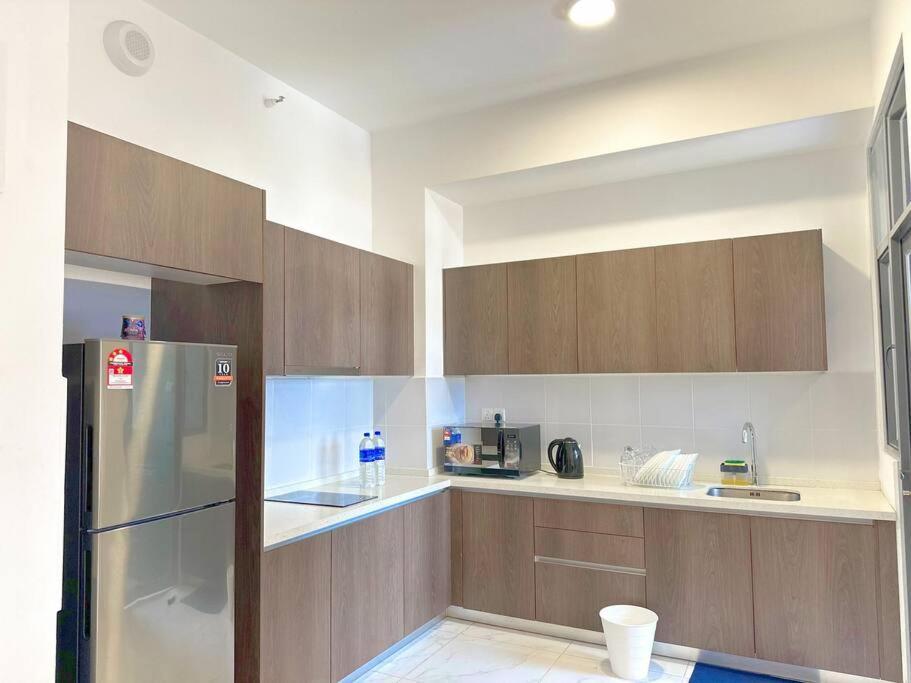 Netflix Two Bedroom Troika Kota Bharu Homestay 118 Екстериор снимка
